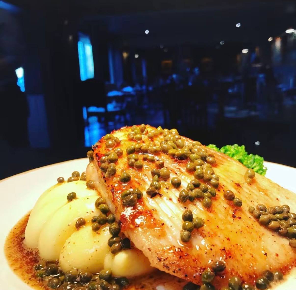 🌊 Deep-Sea Stingray Wings(Premium Thick-Cut) — The Ultimate "Crunch" Experience in SG!